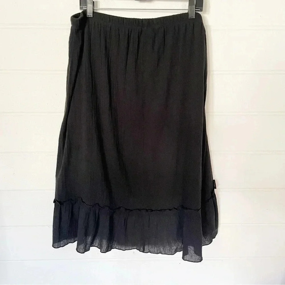 Torrid Plus Size Black Lined High-Low Ruffled Boho Midi Skirt Size 0 ( Large) - Picture 6 of 8